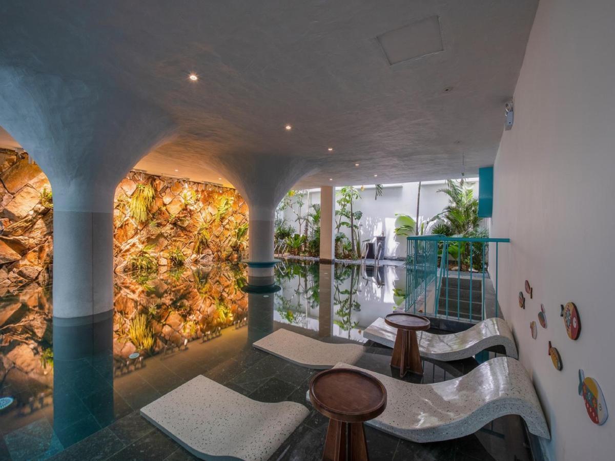 Hotel Le Bouton Da Nang Buitenkant foto